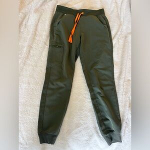 Figs | Green Zamora joggers scrubs orange drawstring technical collection small
